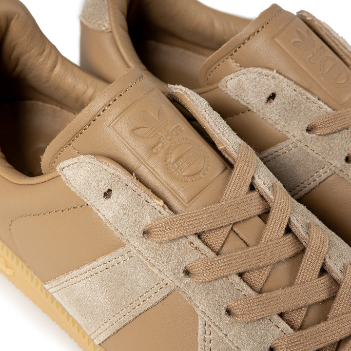 BW Army Lux | Cardboard