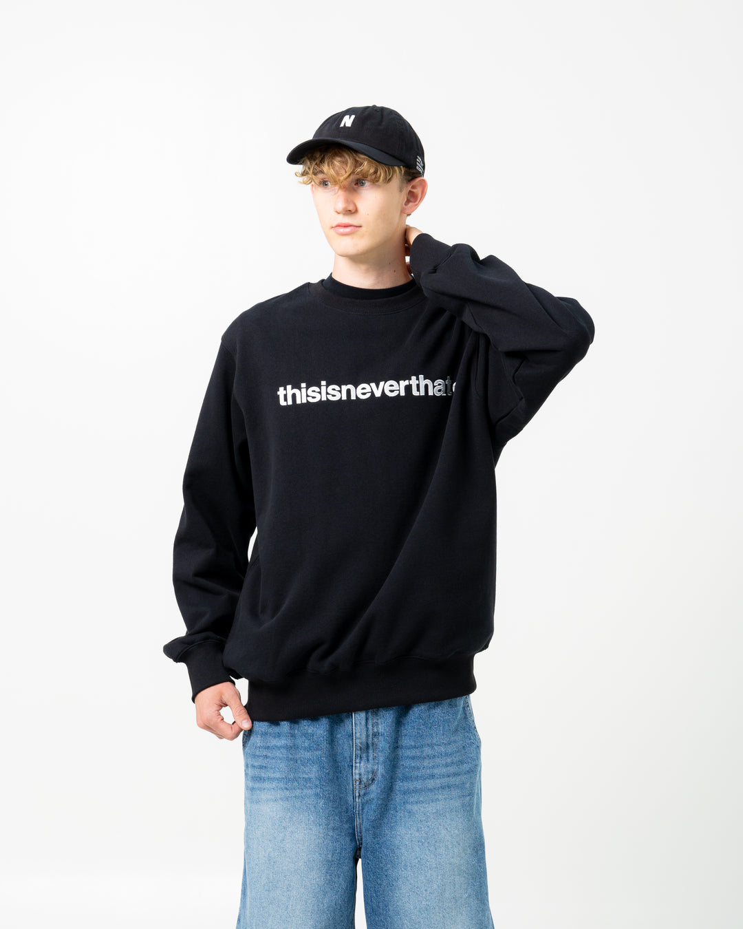 T-Logo Crewneck | Black