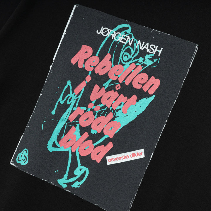 Jorgen Nash: Rebellen I Vart Roda Blod Tee | Black
