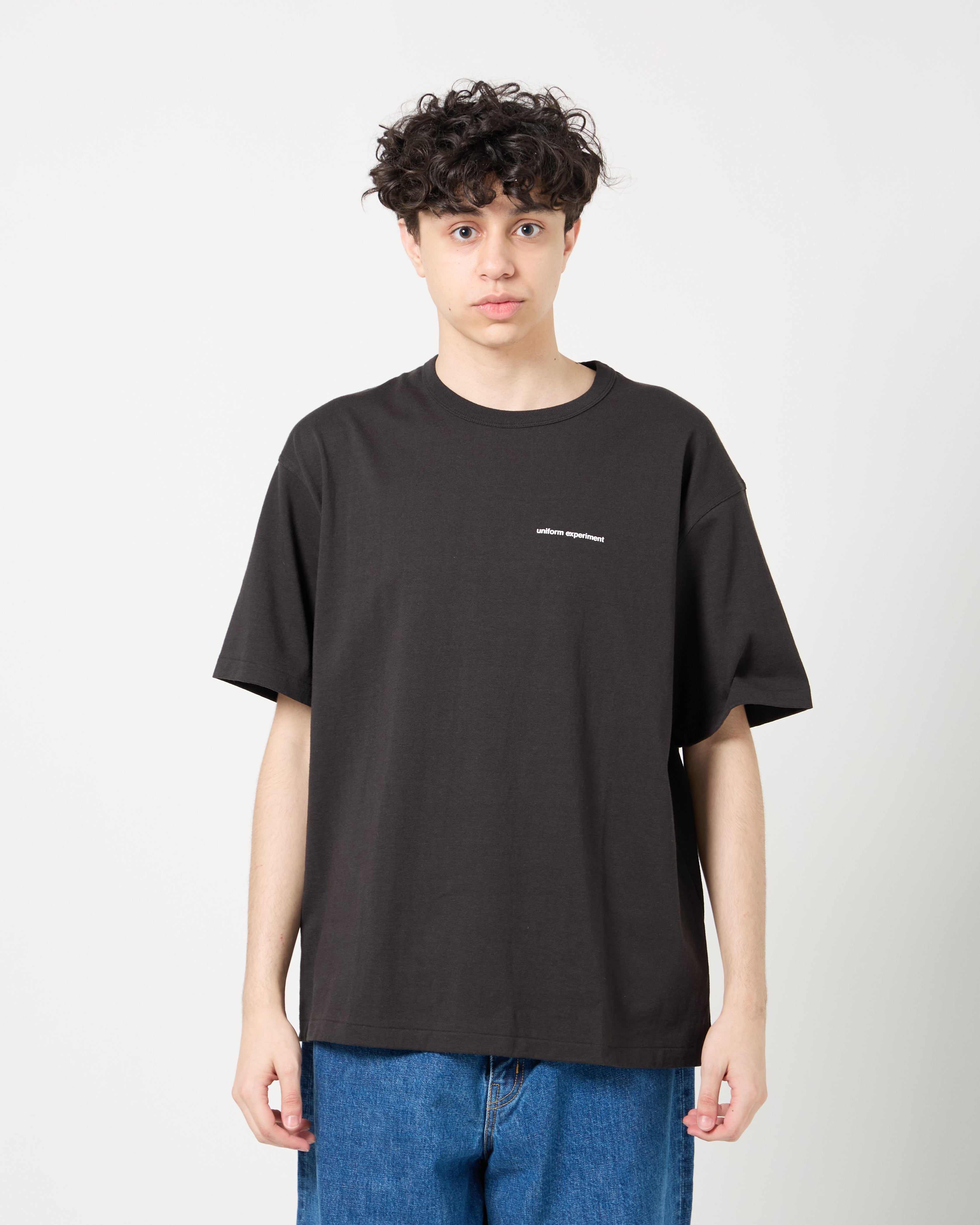uniform experiment Wide Tee | Black
